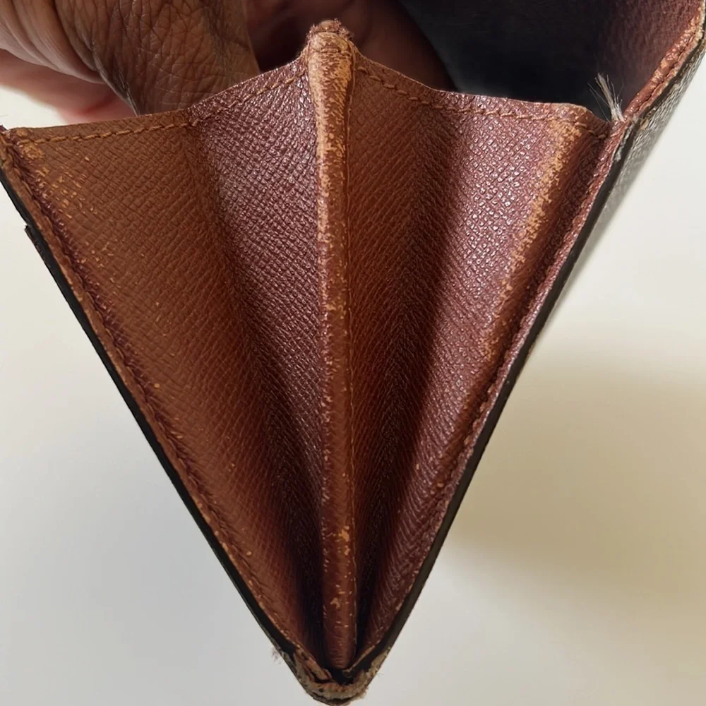 Louis Vuitton vintage wallet